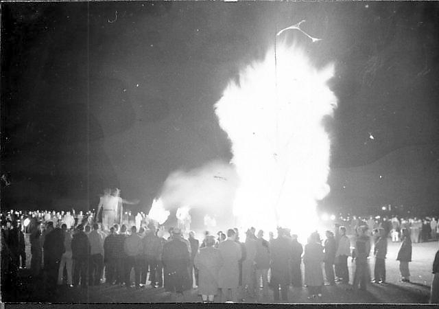 BonFire 1943